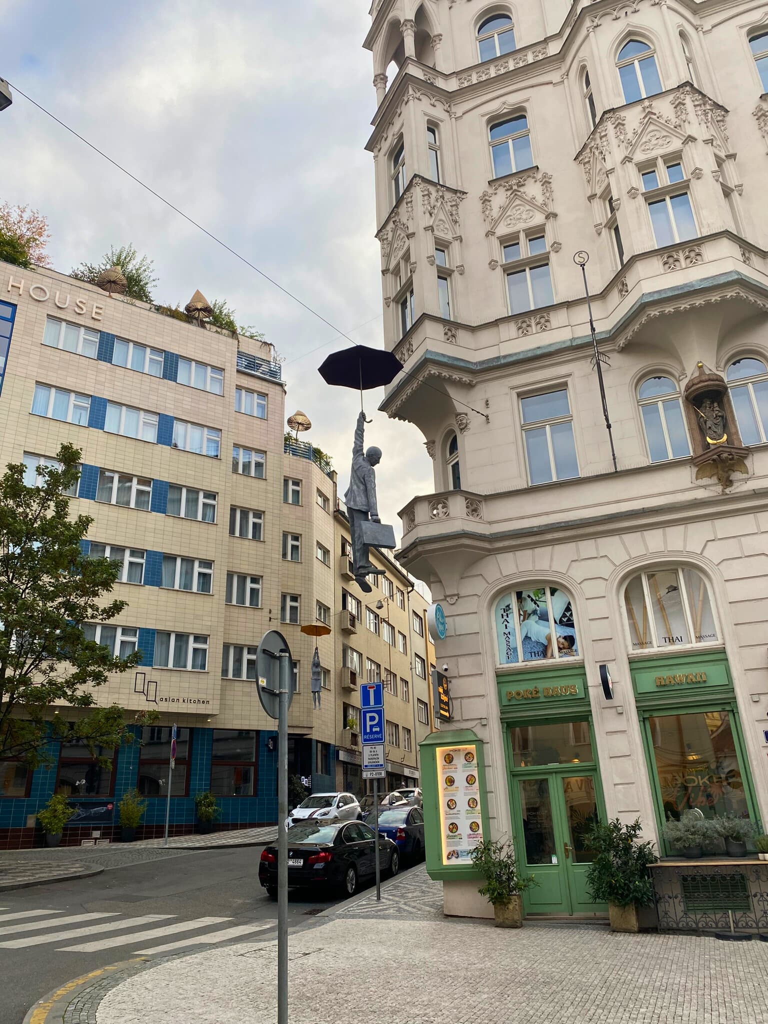 17. Hanging Umbrella Man / Şemsiyeli Asılan Adam